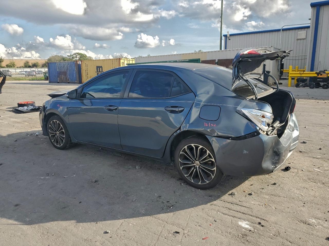 Toyota Corolla L Image 3