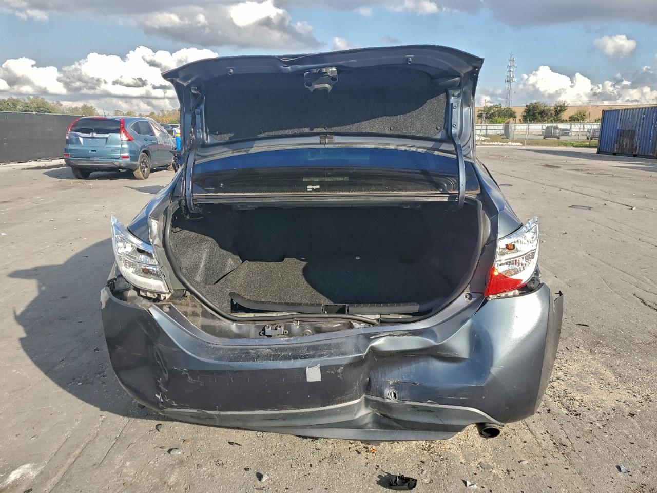 Toyota Corolla L Image 4