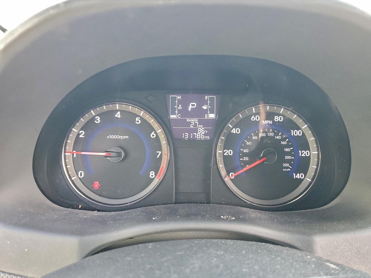 Hyundai ACCENT Se Image 2