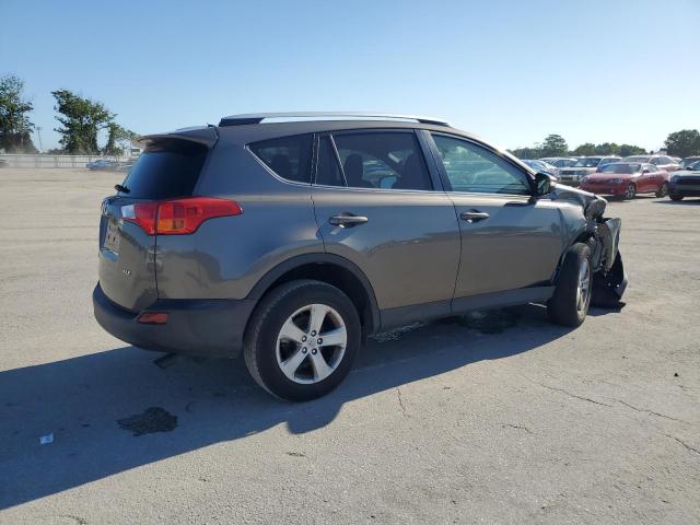 Toyota RAV4 Xle Image 2