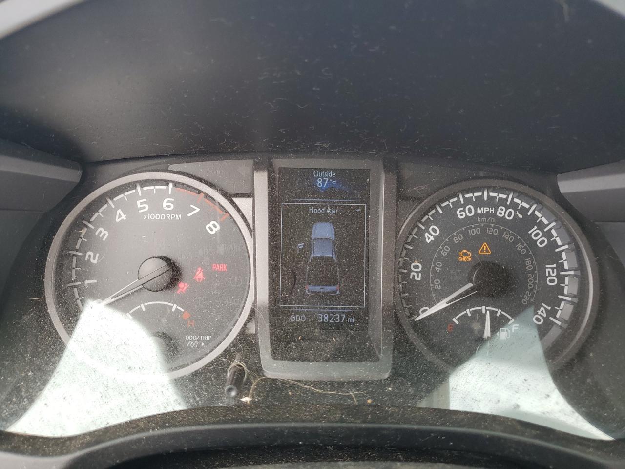 Toyota Tacoma Double Cab Image 7