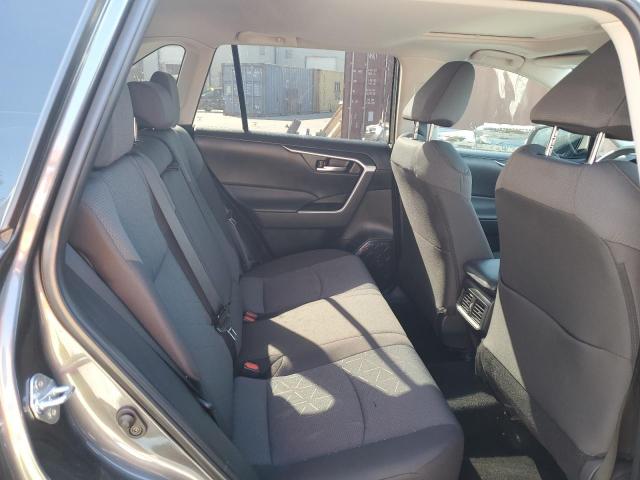 Toyota RAV4 Xle Image 11