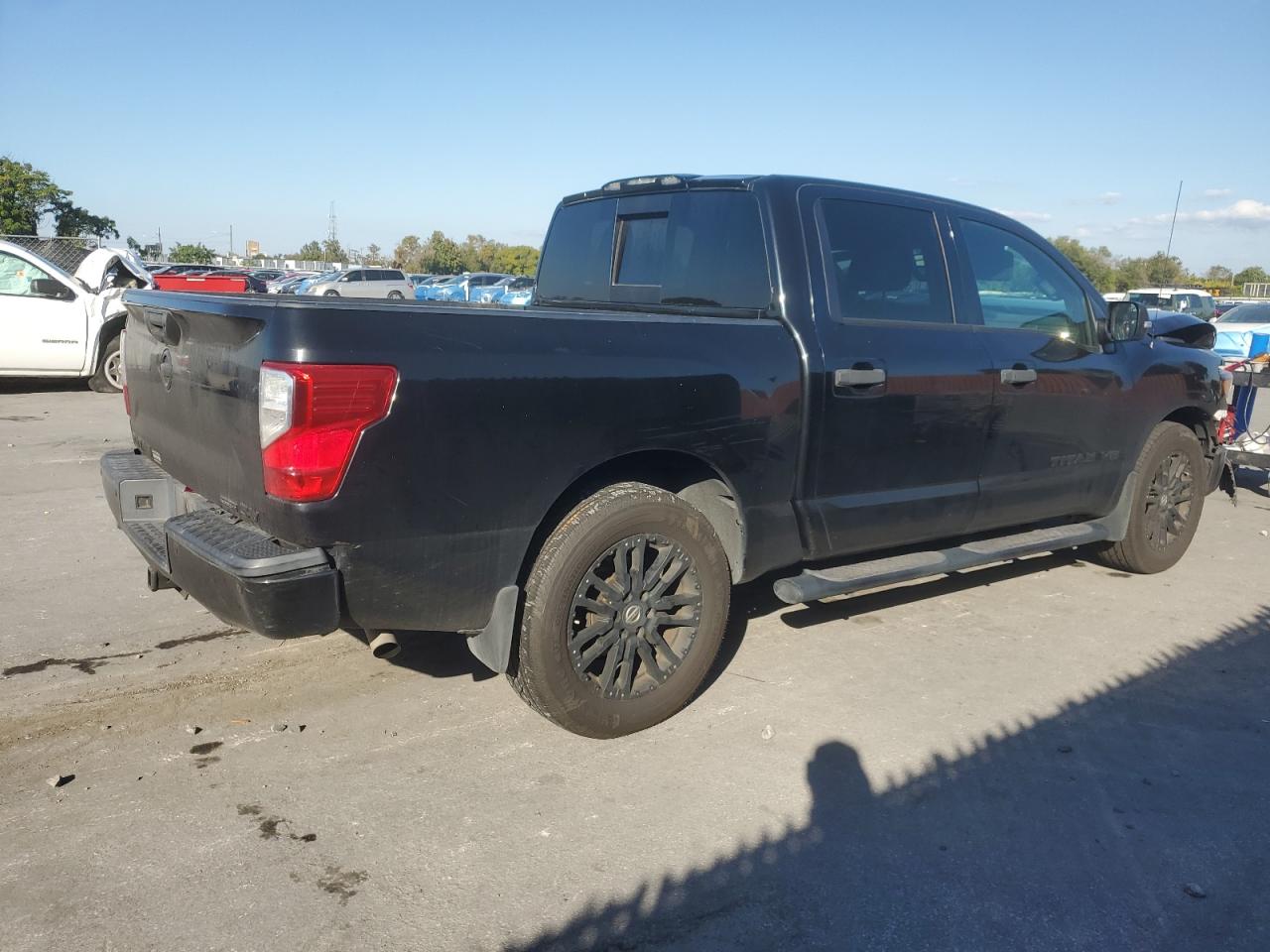 Nissan Titan Sv Image 3