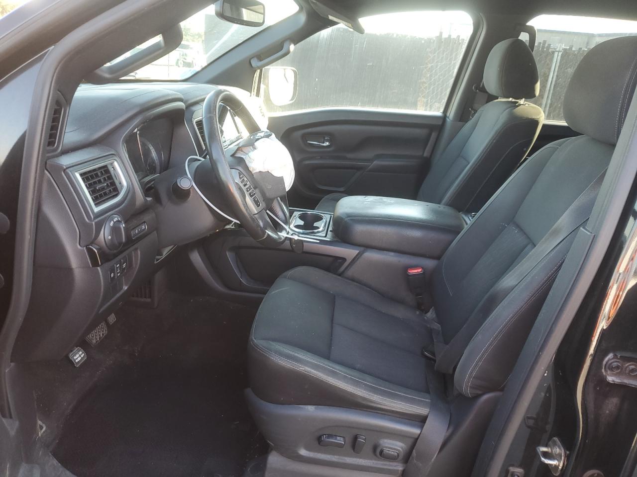 Nissan Titan Sv Image 8