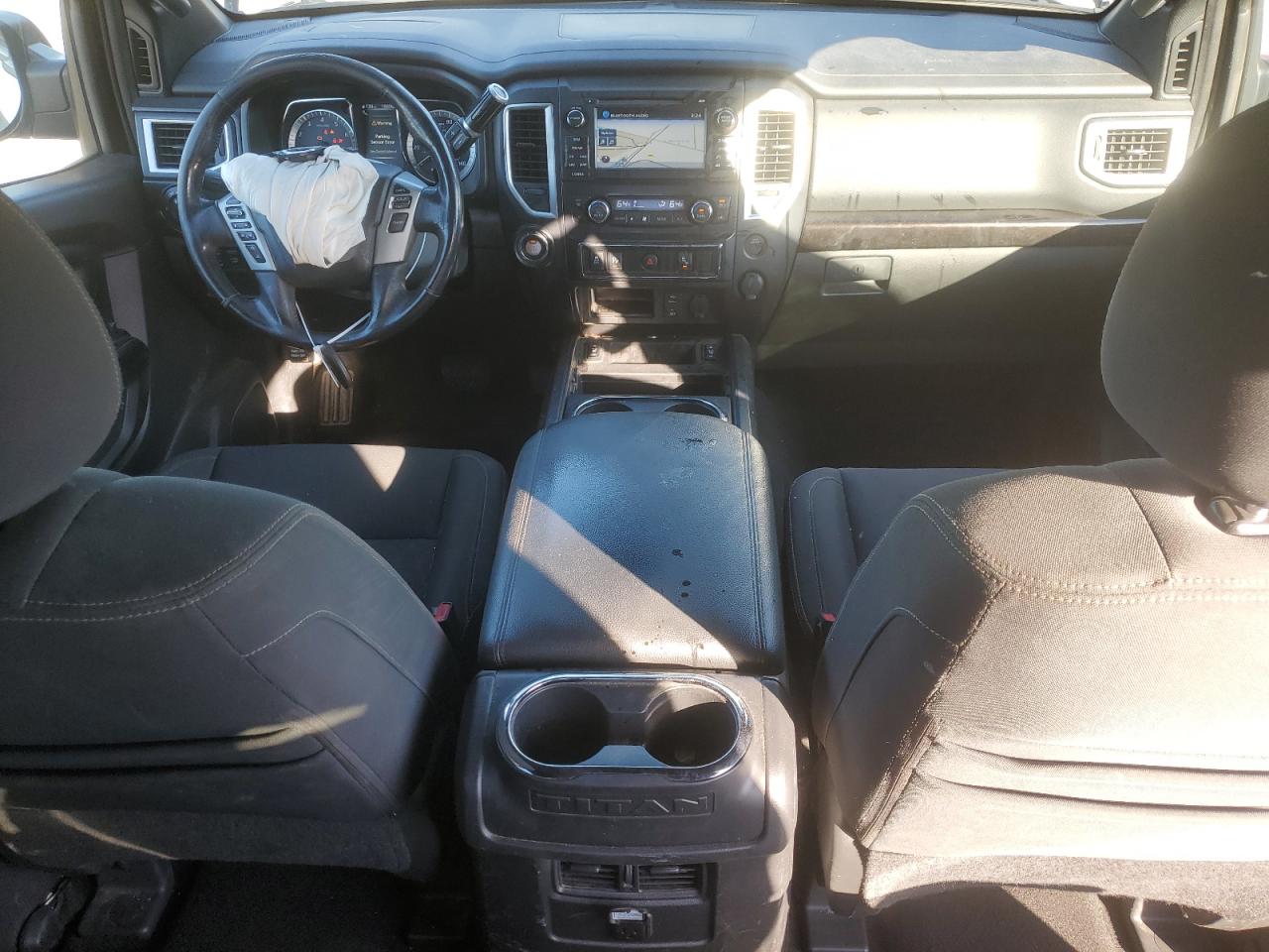 Nissan Titan Sv Image 9