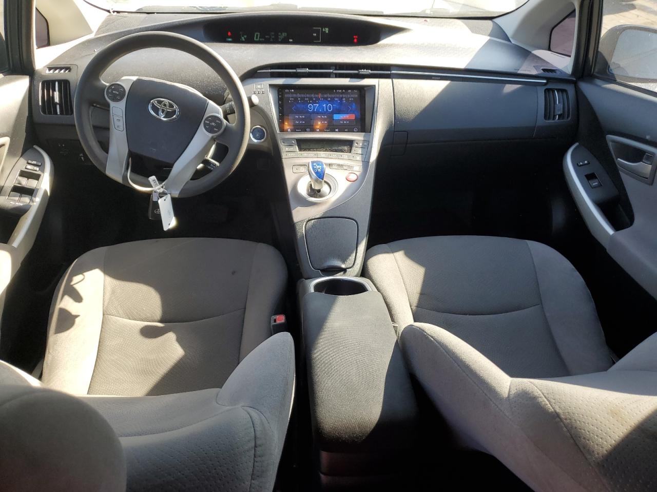 Toyota Prius Image 9