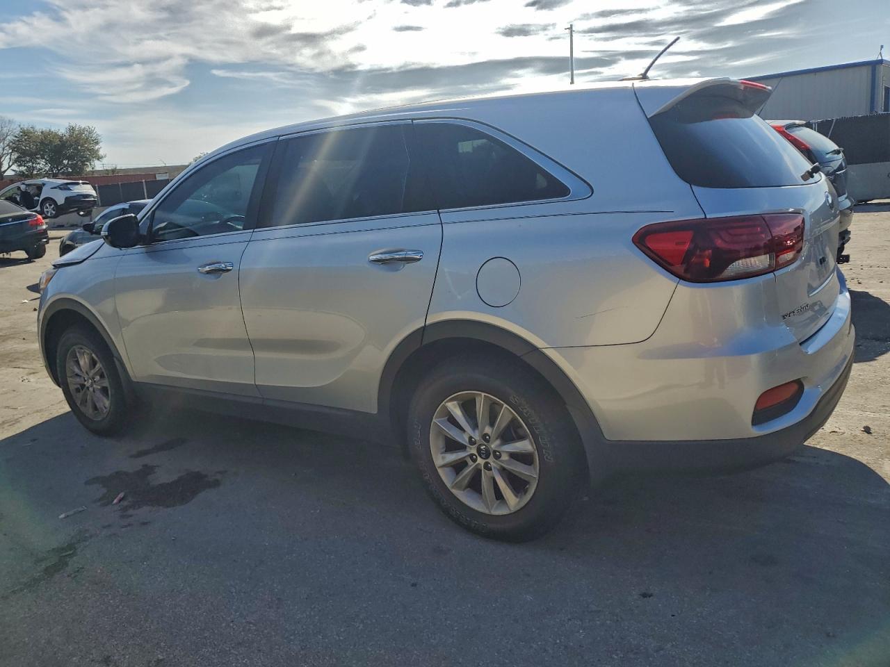 Kia Sorento L Image 11
