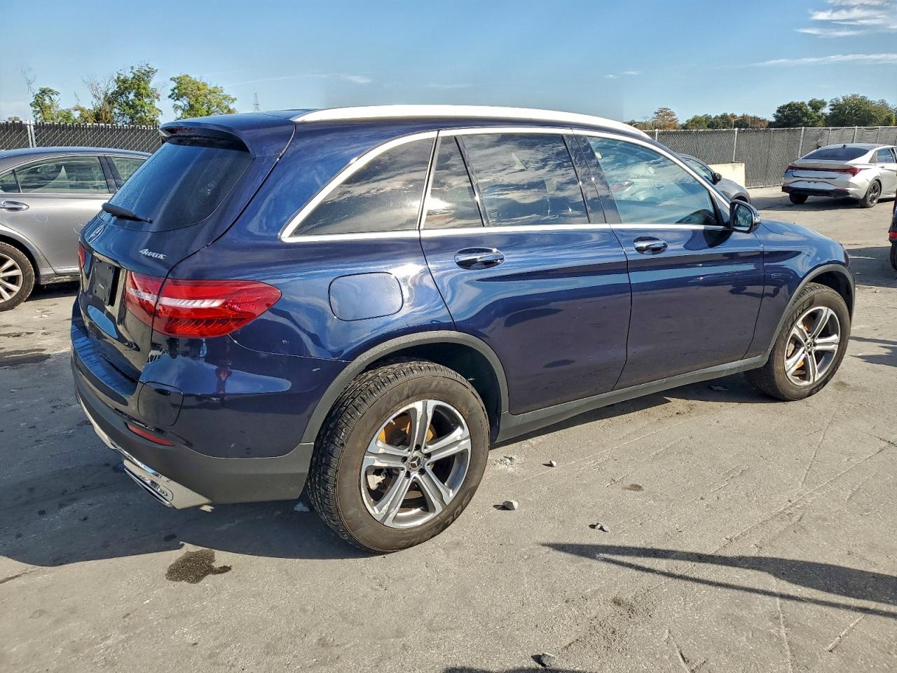 Mercedes-Benz GLC 350e Image 12