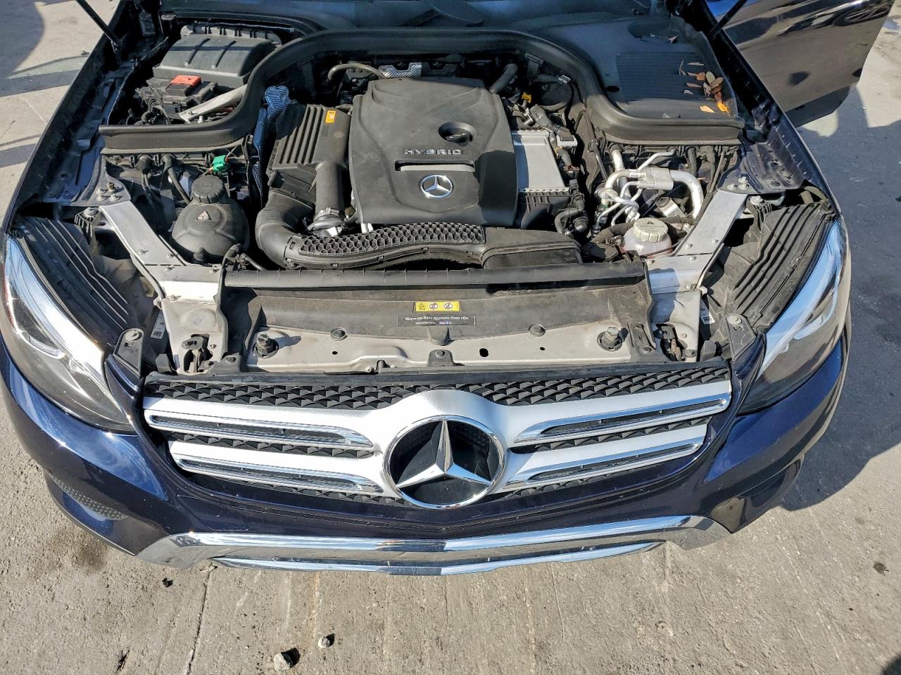 Mercedes-Benz GLC 350e Image 9