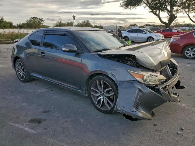 Toyota Scion Image 4