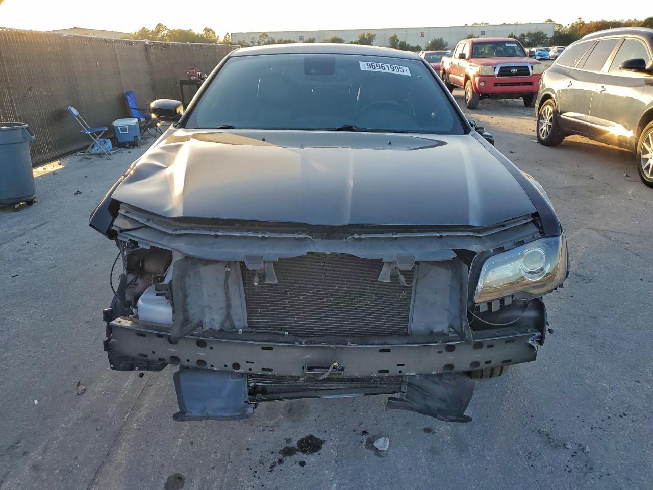 Chrysler 300 S Image 7