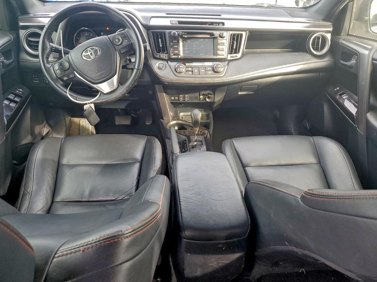 Toyota RAV4 Se Image 12