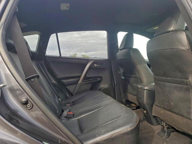 Toyota RAV4 Se Image 13