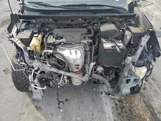 Toyota RAV4 Se Image 11