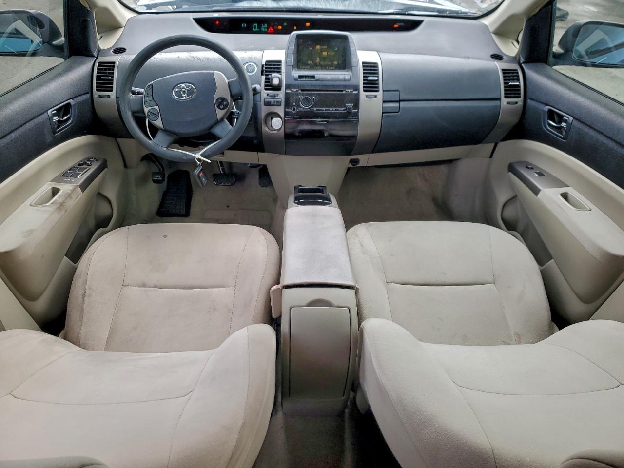 Toyota Prius Image 12