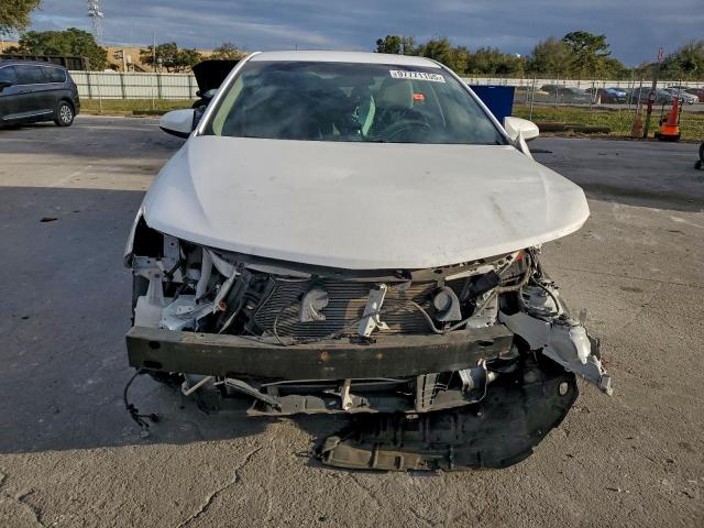 Toyota Camry L Image 6