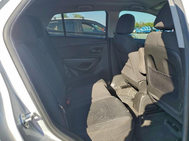 Chevrolet Trax Ls Image 13