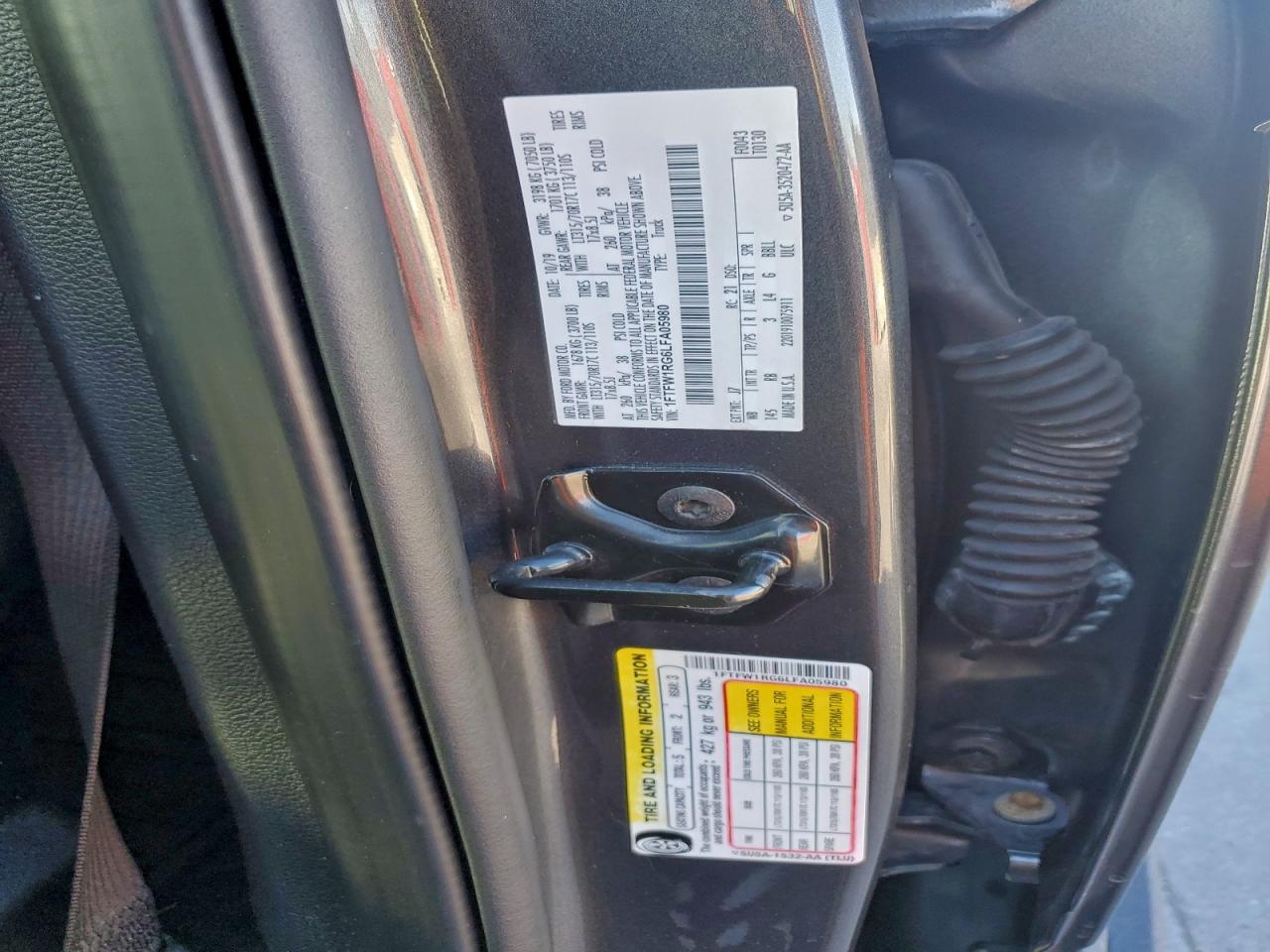 Ford F-150 Raptor Image 9