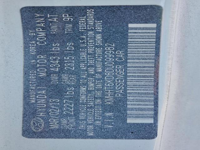 Hyundai Genesis 2.0t Image 6