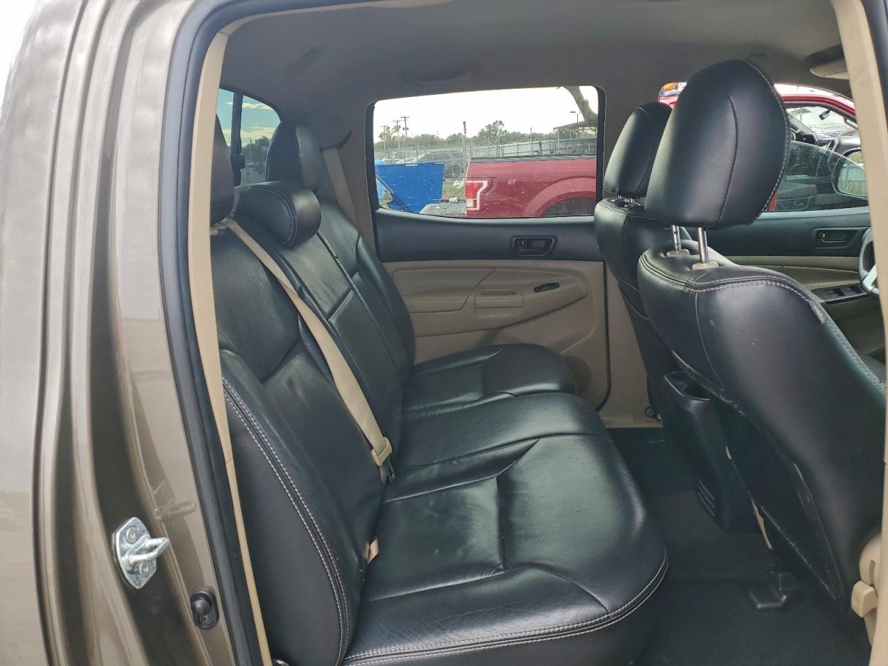 Toyota Tacoma Double Cab Prerunner Image 8