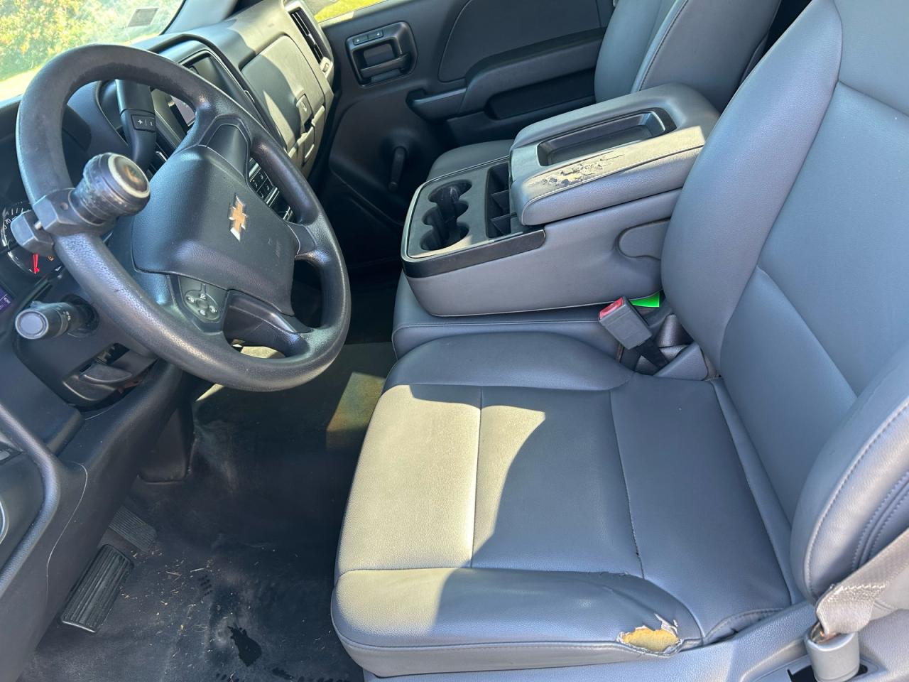 Chevrolet Silverado C1500 Image 12