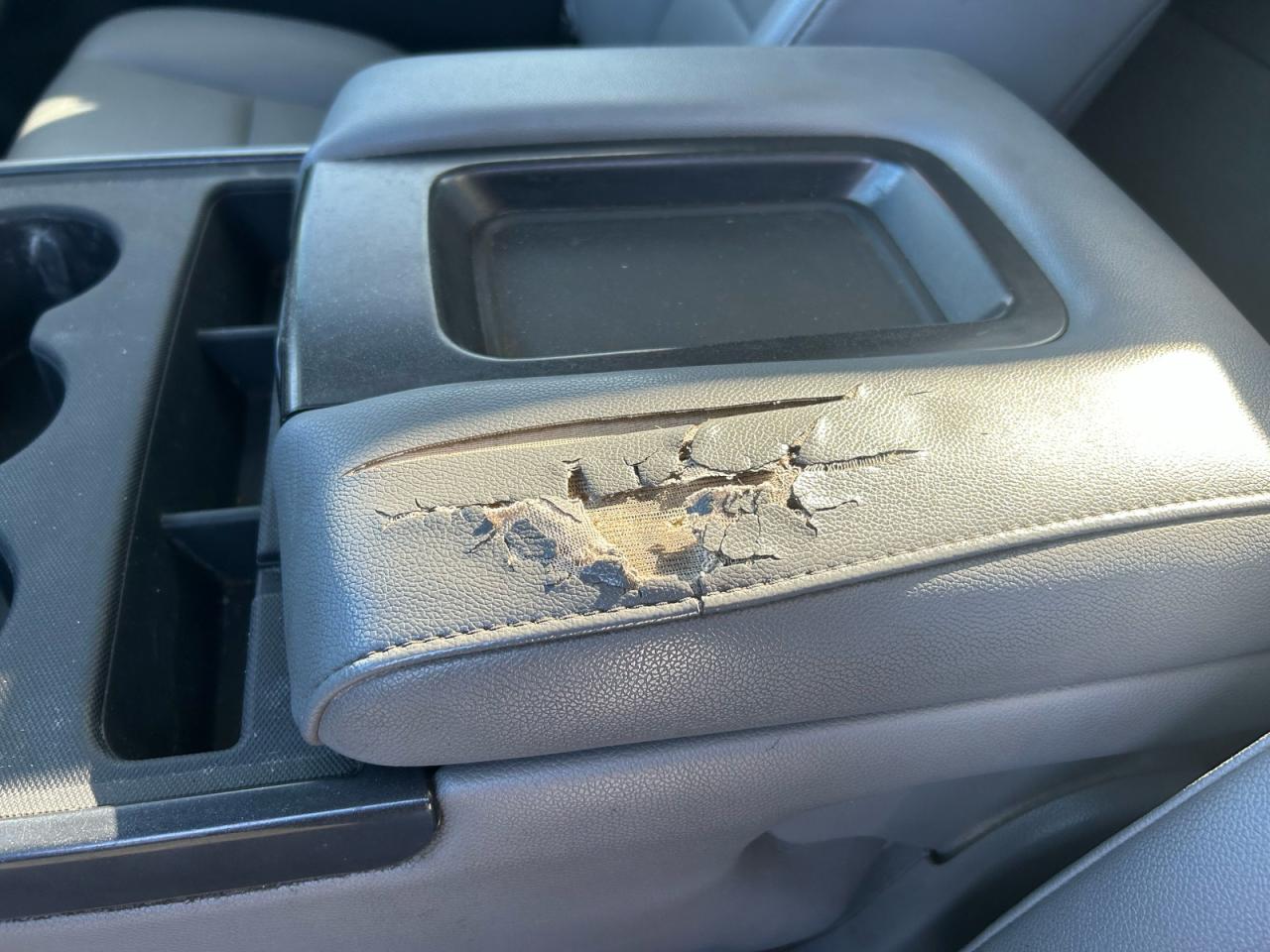 Chevrolet Silverado C1500 Image 14