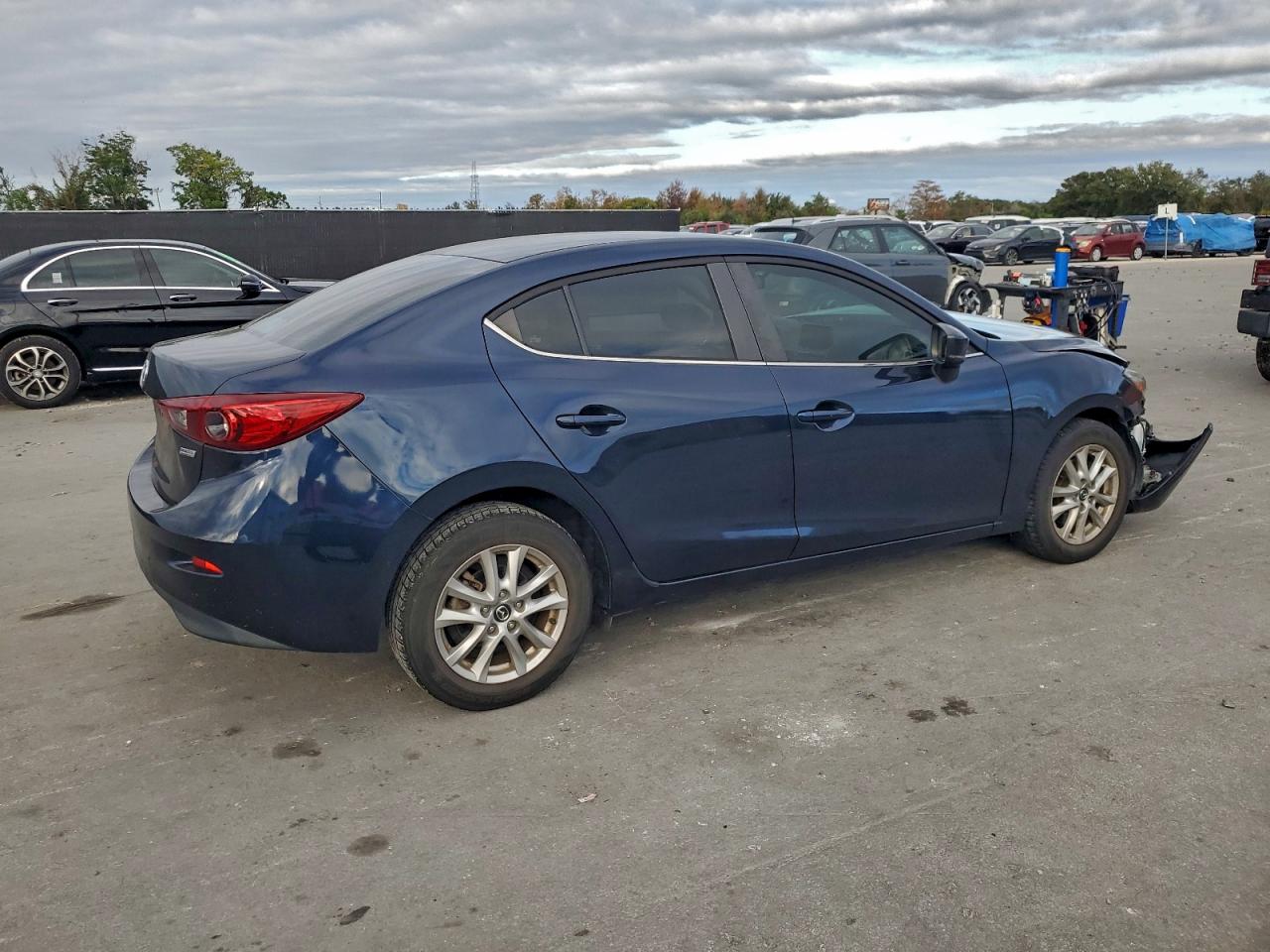 Mazda 3 Sport Image 2