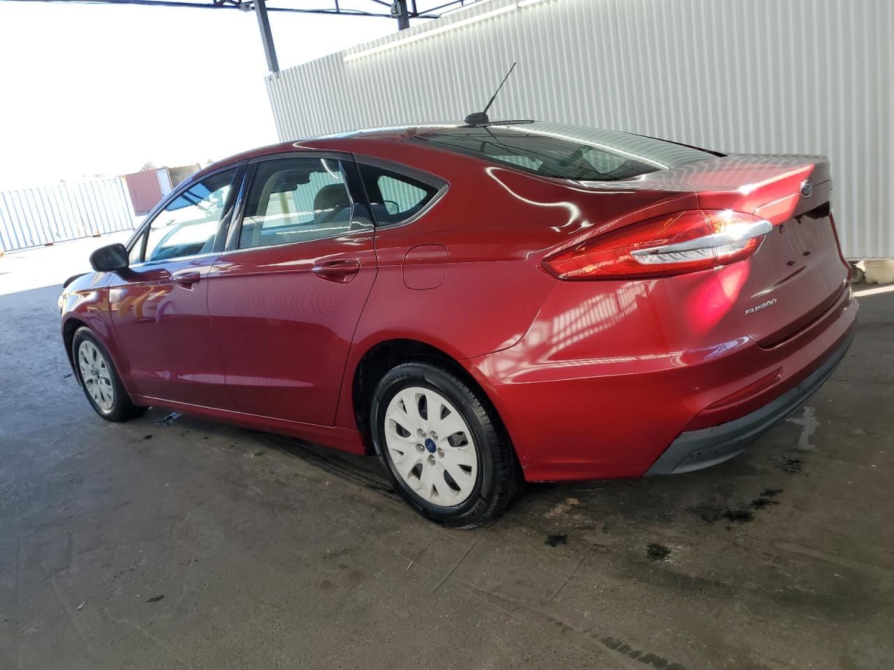 Ford Fusion S Image 11