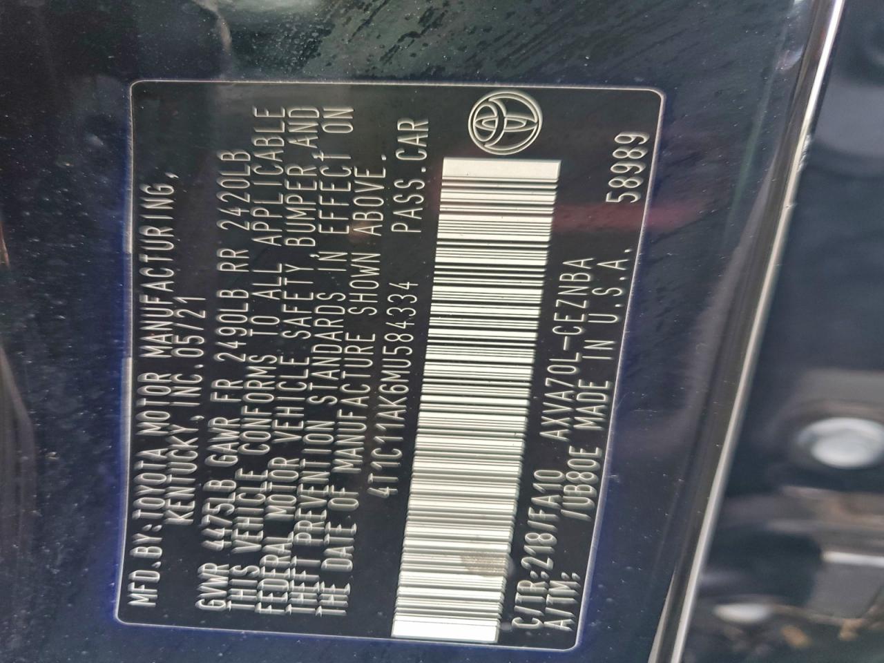 Toyota Camry Le Image 12