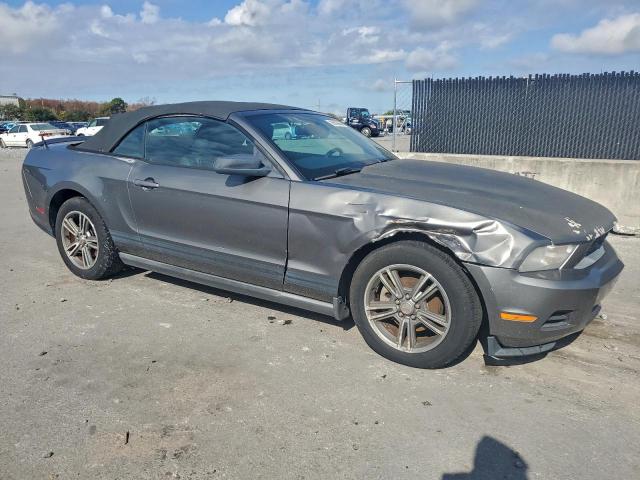 Ford Mustang Image 6