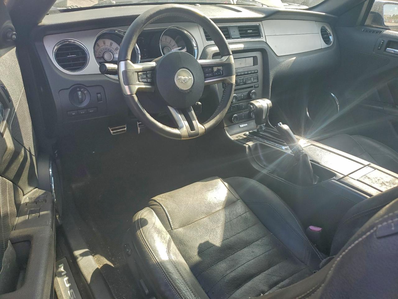 Ford Mustang Image 10