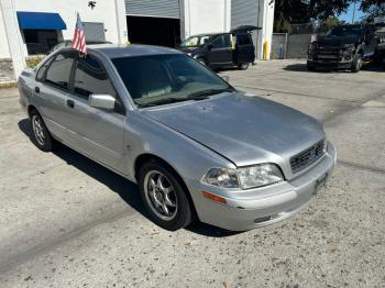  Salvage Volvo S40
