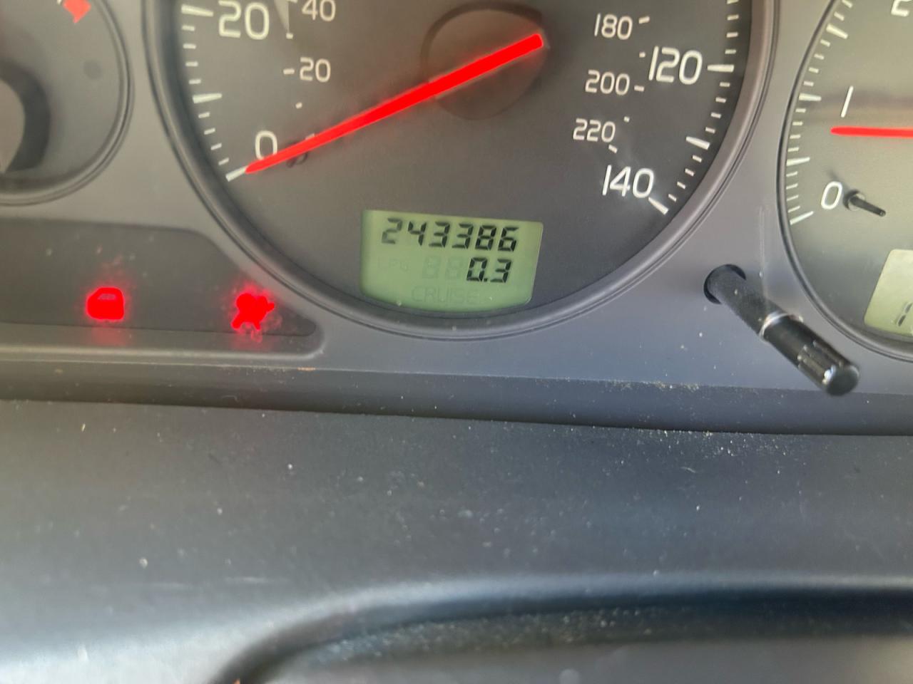 Volvo S40 1.9t Image 4