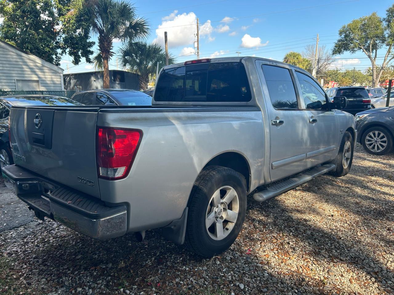 Nissan Titan Xe Image 5