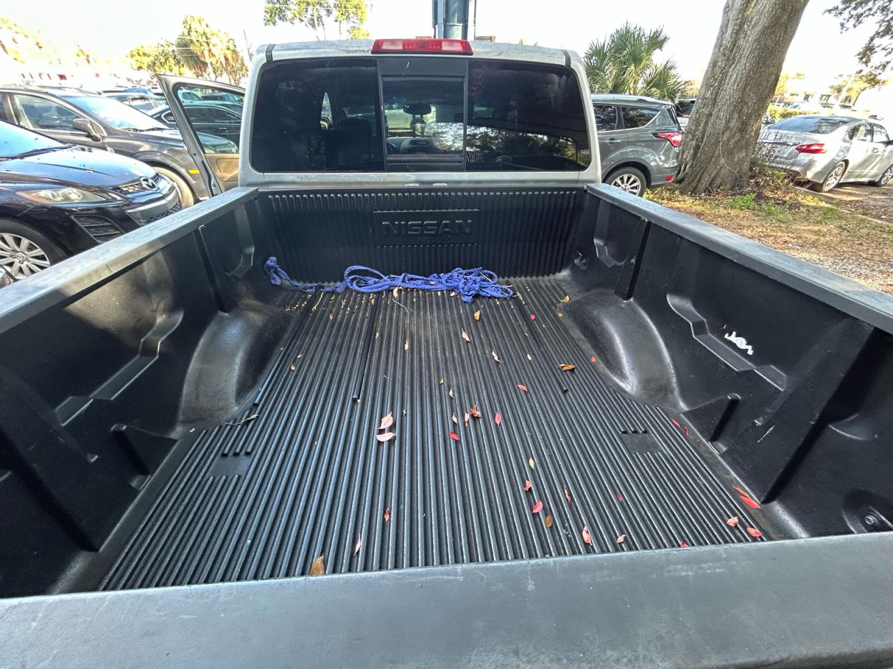 Nissan Titan Xe Image 10