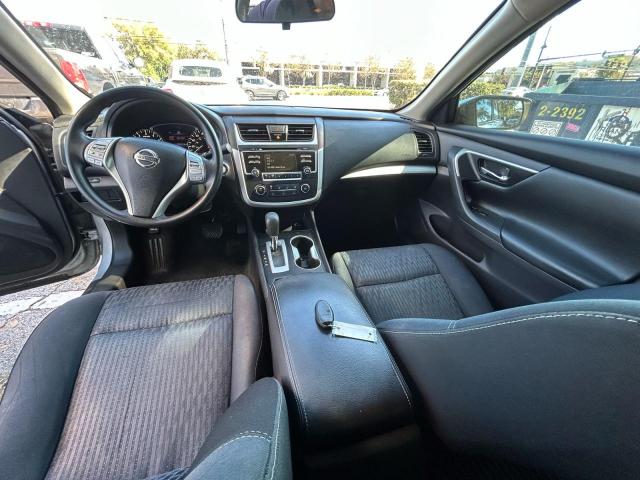 Nissan Altima 2.5 Image 6