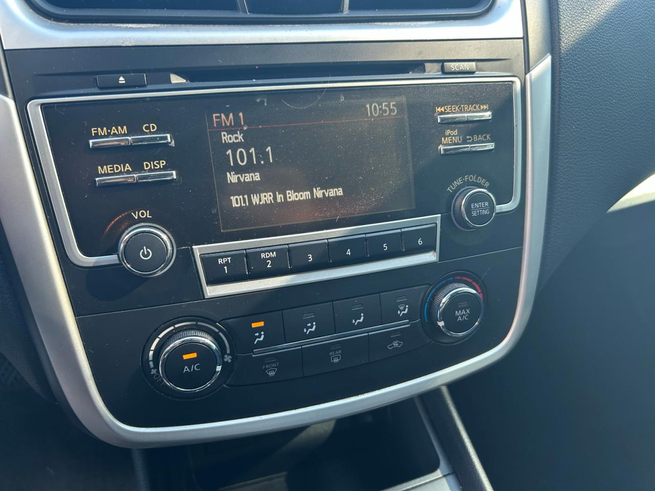 Nissan Altima 2.5 Image 14