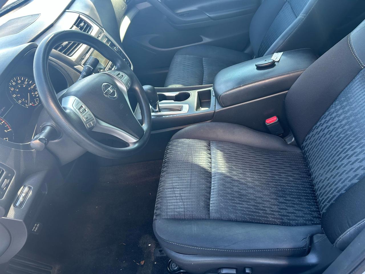 Nissan Altima 2.5 Image 2