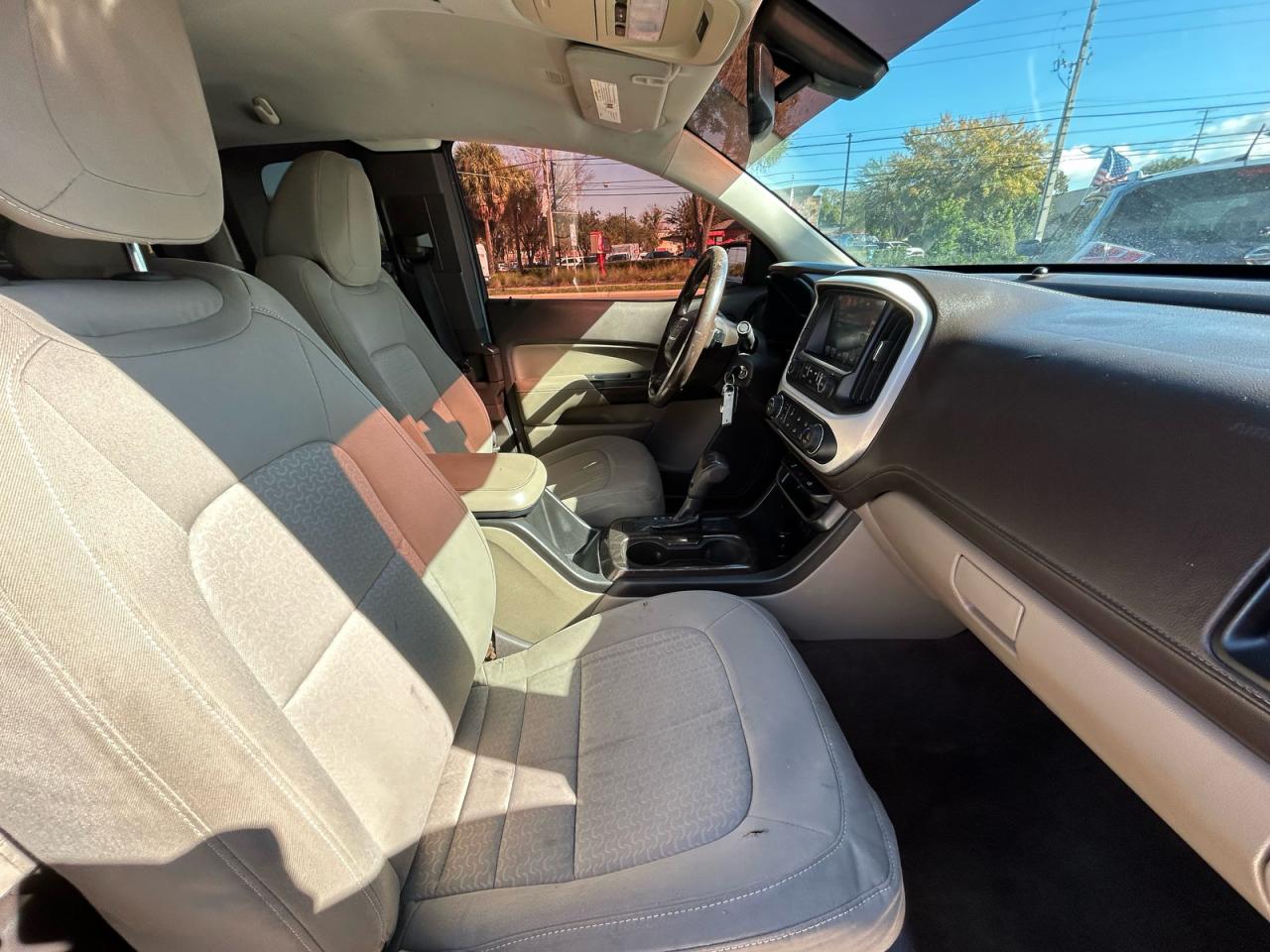 GMC Canyon Sle Image 2