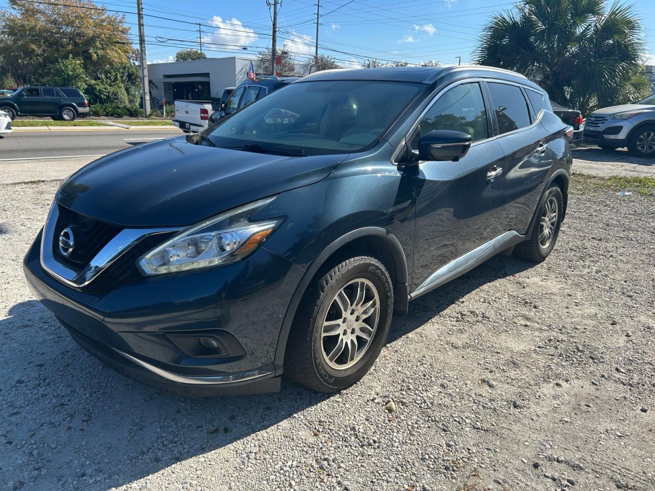 Nissan Murano S Image 3