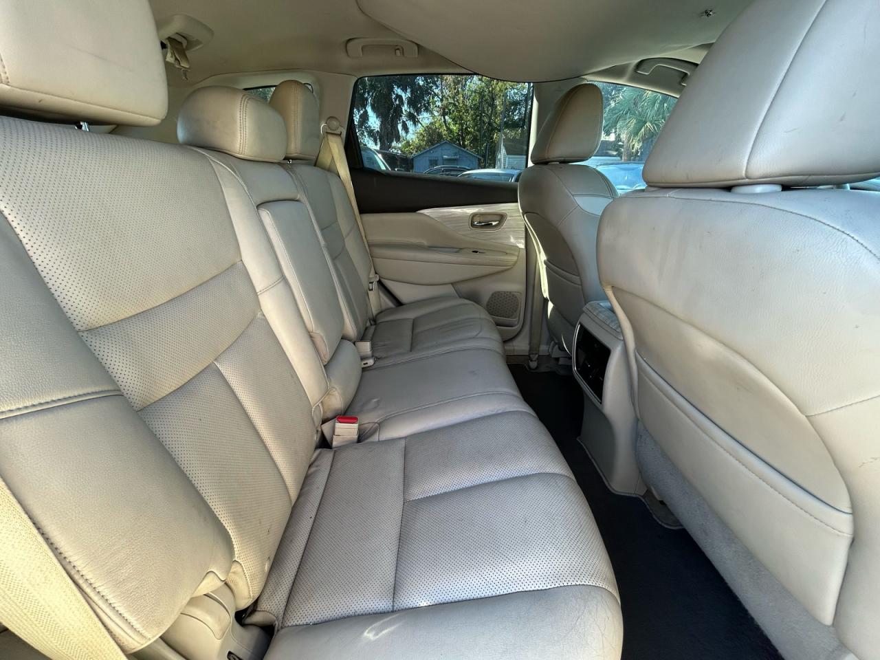 Nissan Murano S Image 12