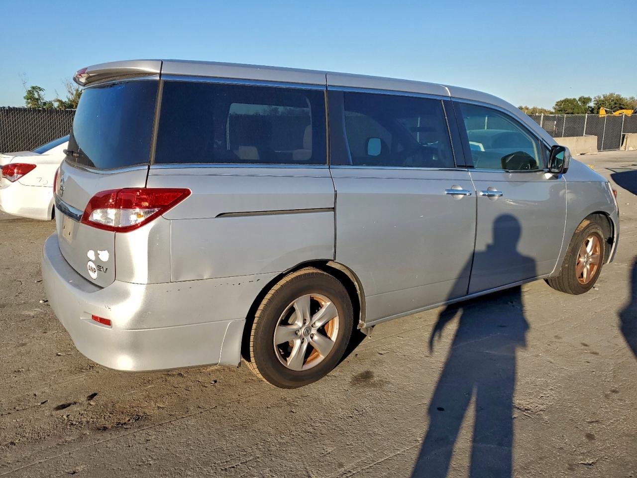 Nissan Quest S Image 3