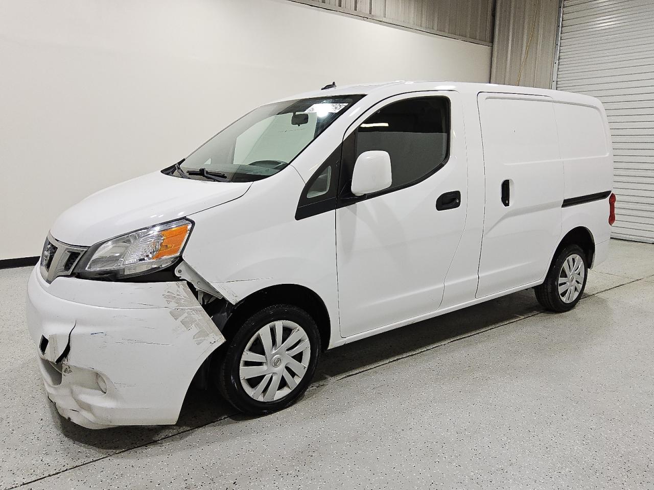 Nissan Nv 2.5s Image 1