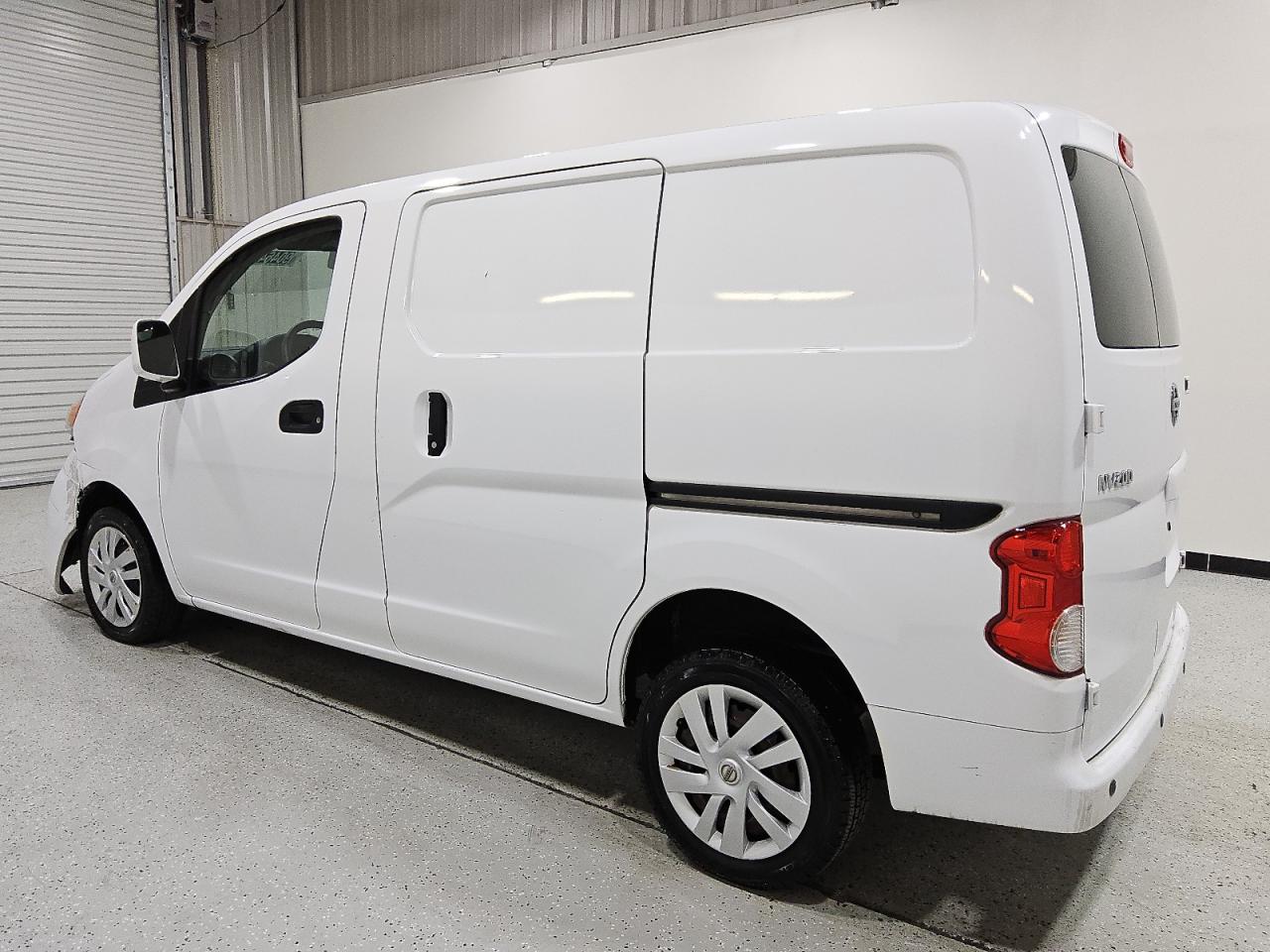 Nissan Nv 2.5s Image 2