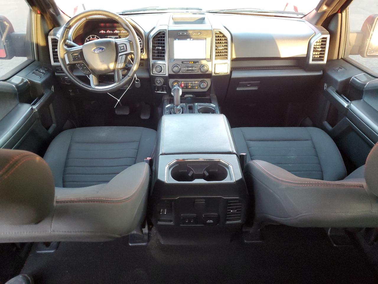 Ford F-150 Supercrew Image 8