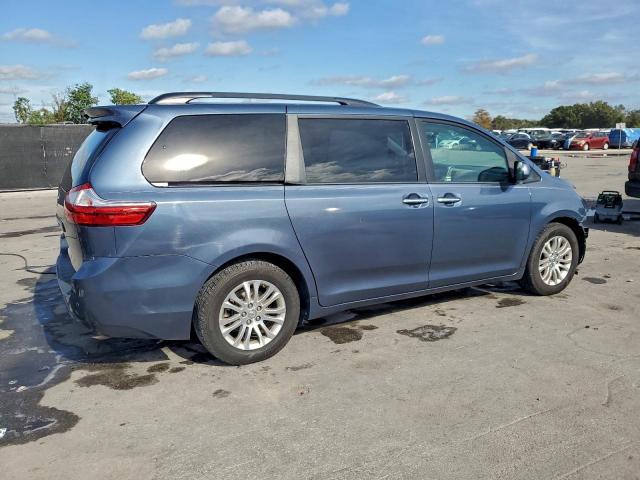 Toyota Sienna Xle Image 5