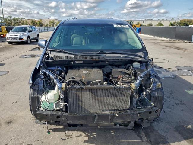 Toyota Sienna Xle Image 9