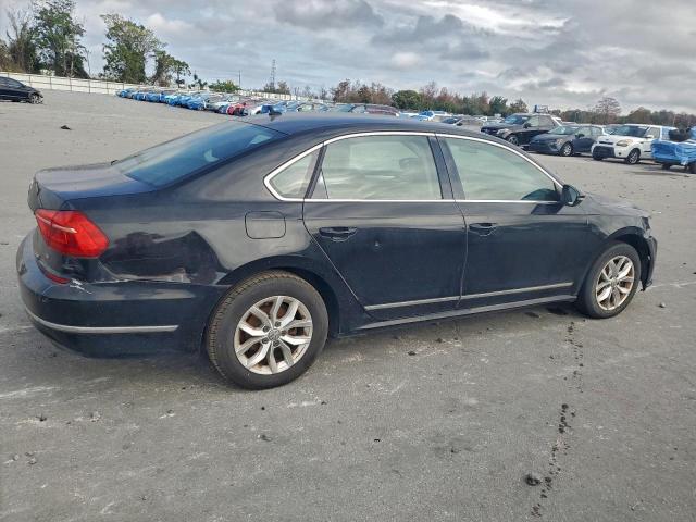 Volkswagen Passat S Image 4