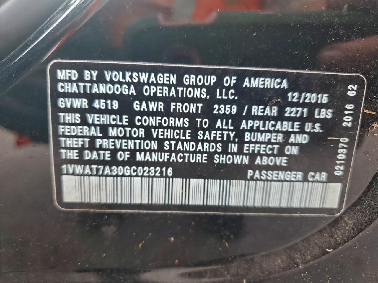 Volkswagen Passat S Image 12