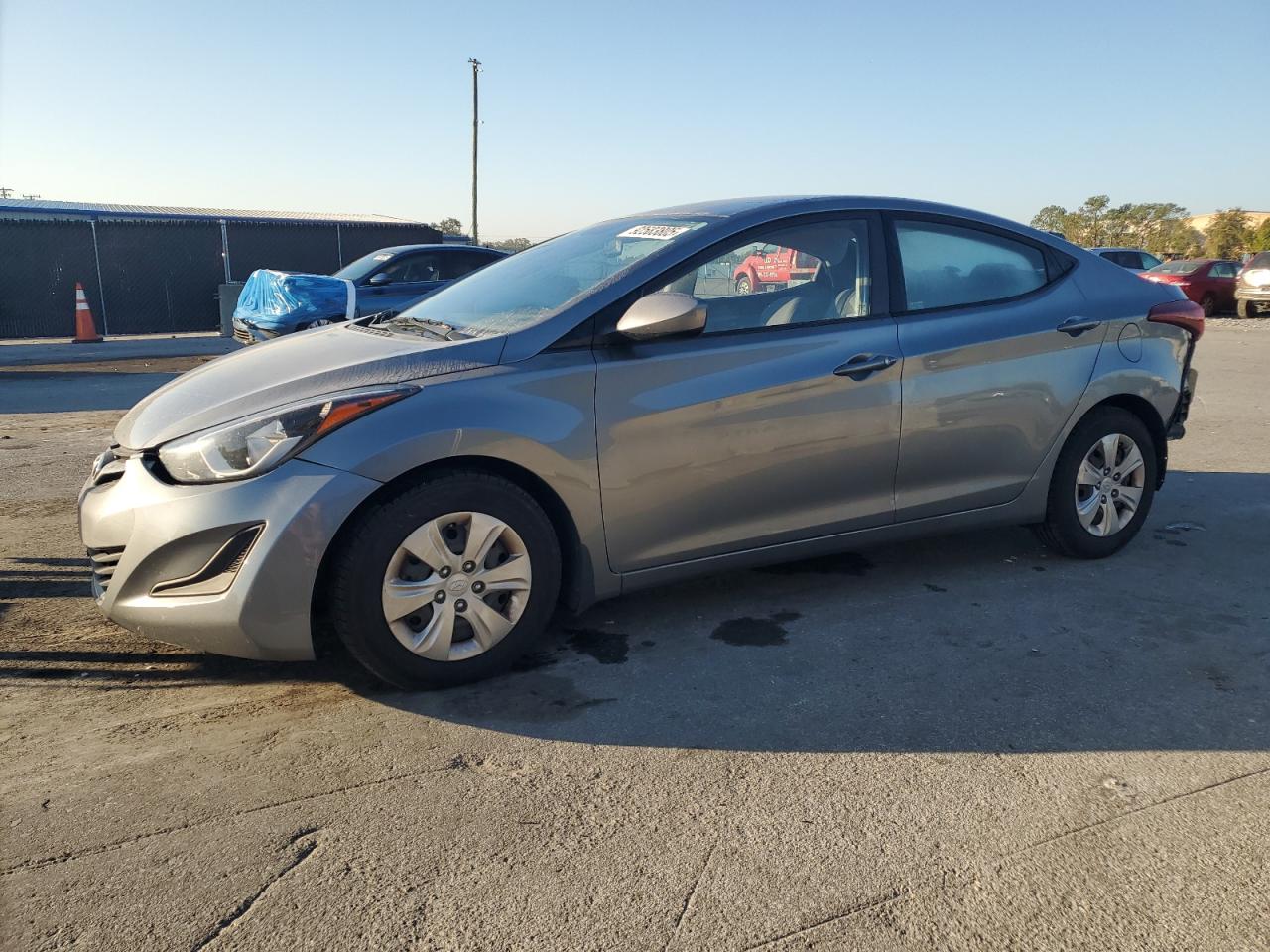 Hyundai ELANTRA Se Image 1